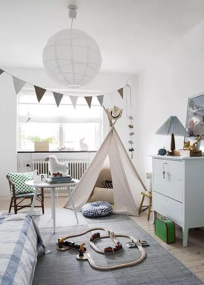 Colorful Bunting Teepee Playroom