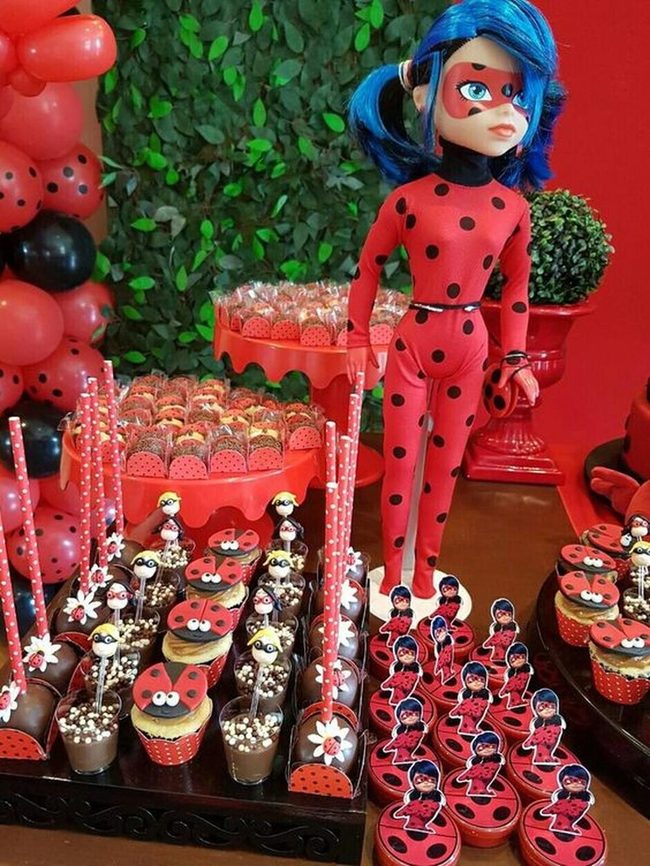 Red Spotted Doll Party Centerpiece