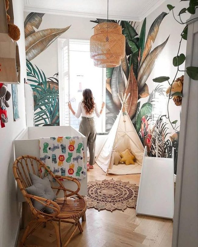 Oversized Leaf Walls, Woven Wonder