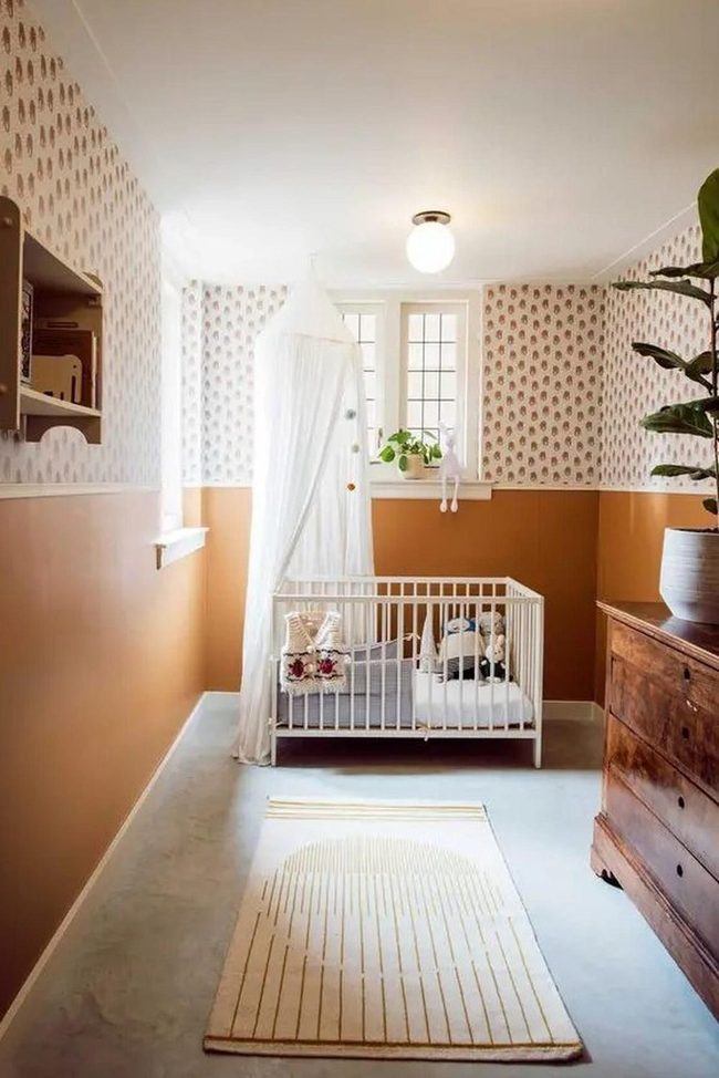 White Canopy Crib With Sunlit Glow