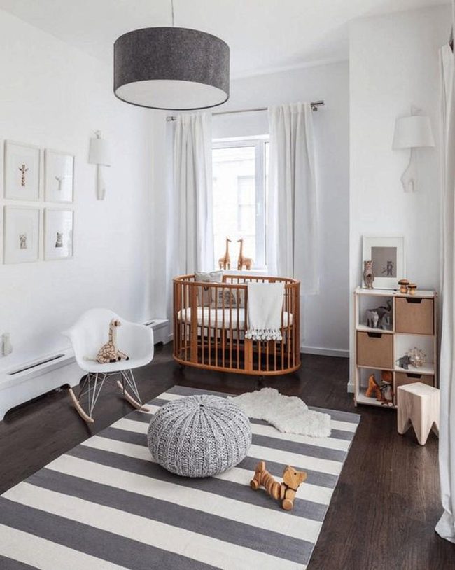 Round Wooden Crib With Gray Stripes