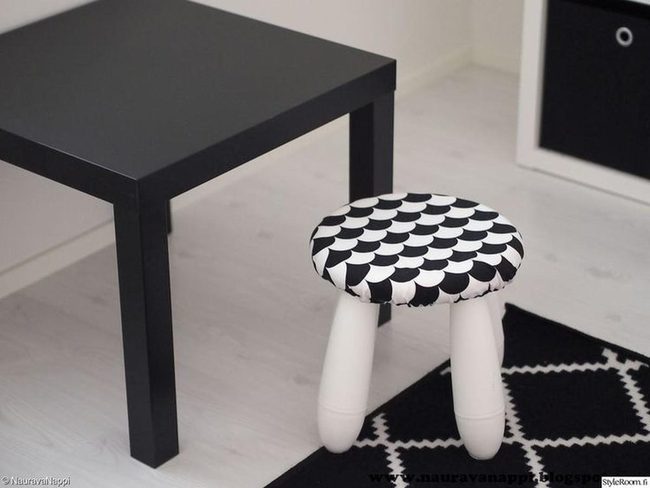 Black And White Geometric Workspace