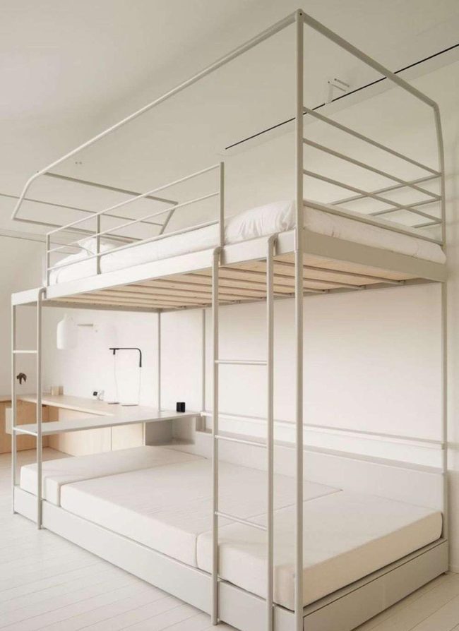 Metal Frame Loft Maximizes Space