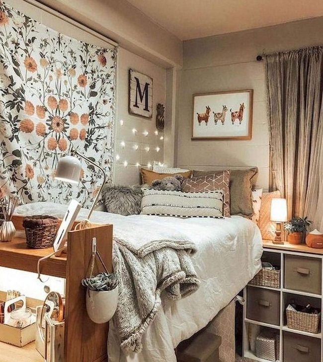 Beige Concrete Meets Garden Tapestry