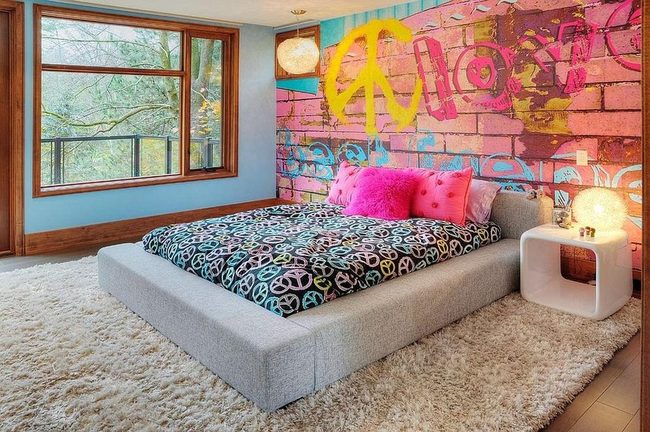 Peace Signs Graffiti Bedroom