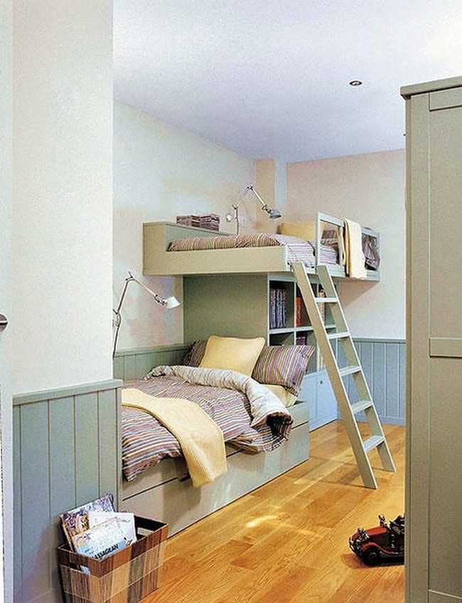 Light Green Walls Twin Bunk Beds