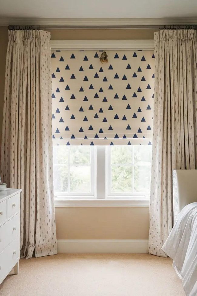 Neutral Roman Shades Control Light