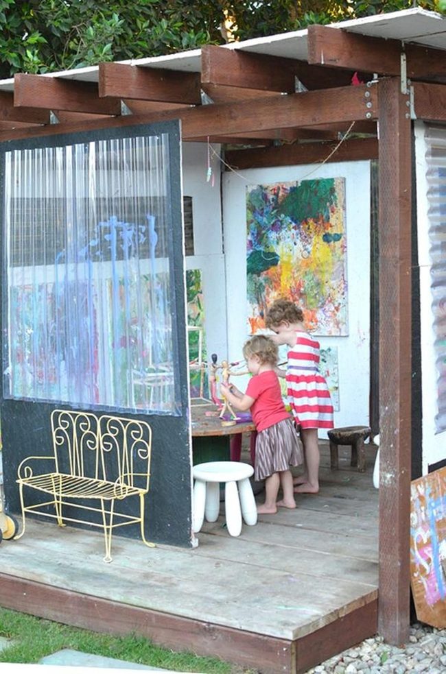 Young Artists, Colorful Walls