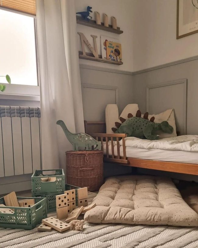 Dinosaur Bedroom, Green & Wood