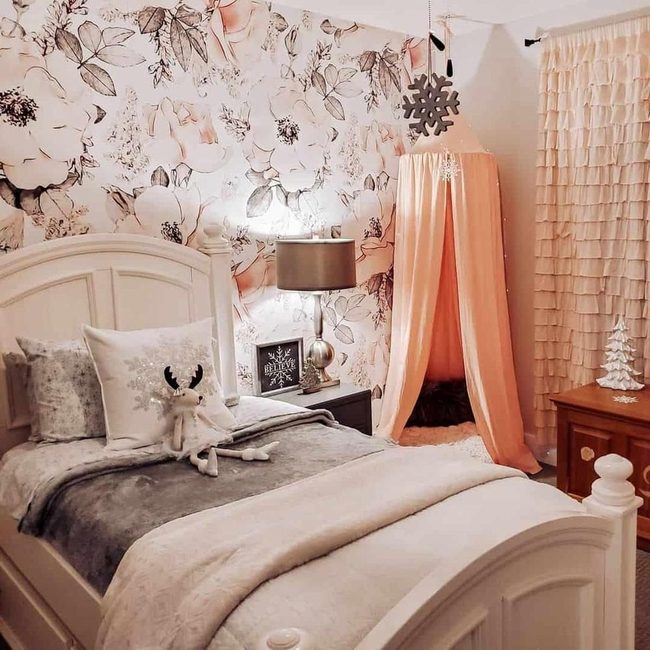 Gray Floral with Pink Canopy