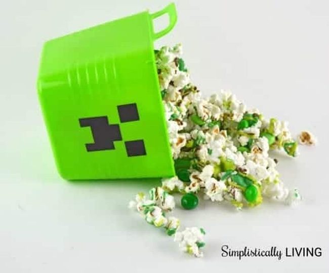Chocolate Drizzled Popcorn Creeper