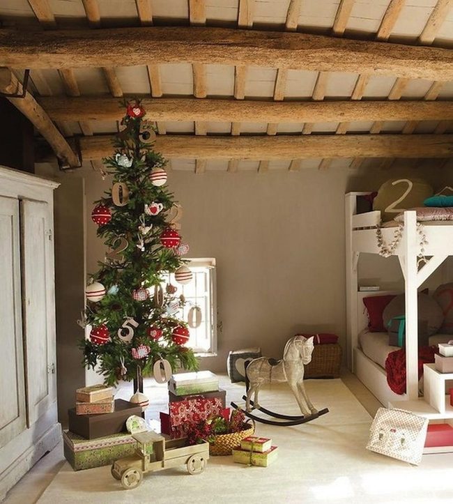 Red And White Christmas Tree
