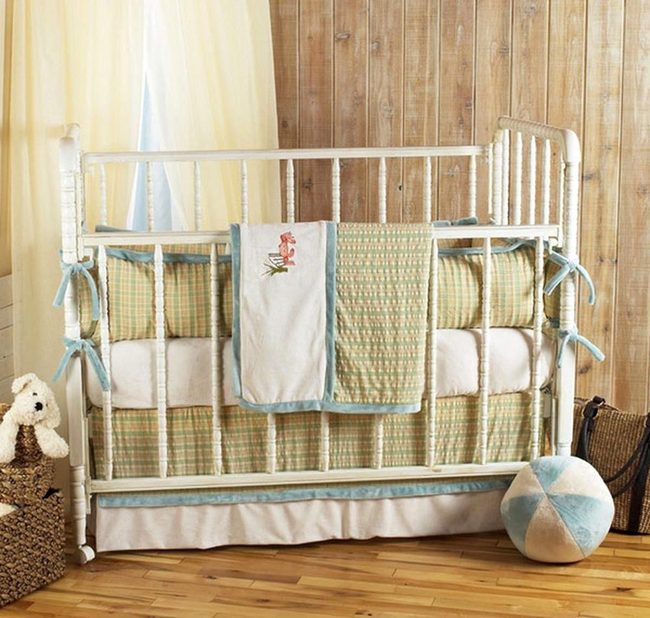 Woven Baskets, Plaid Bedding Blues