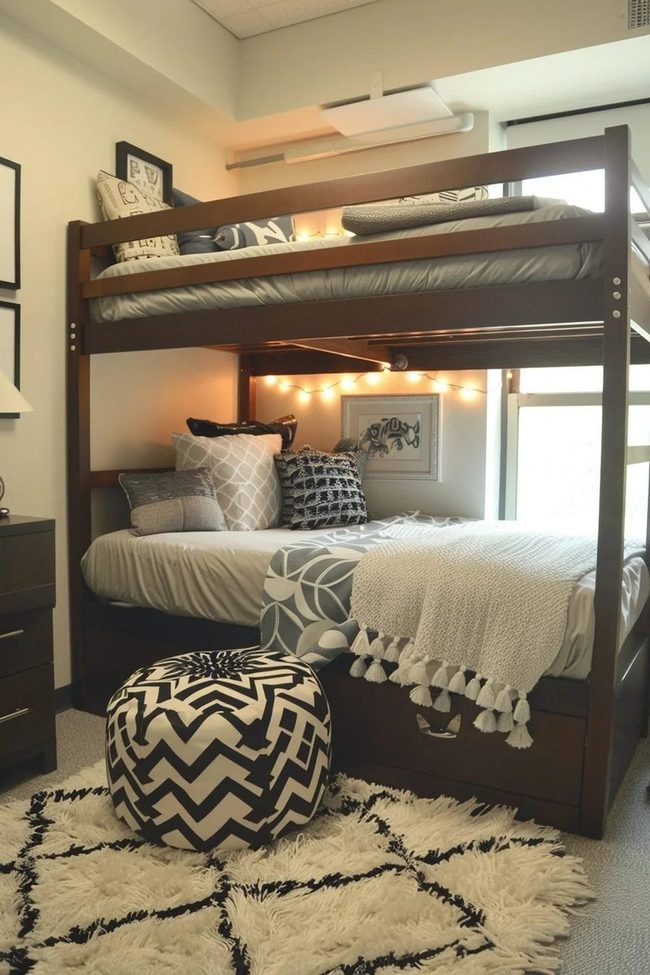 Sharp Contrasts, Sleek Student Space