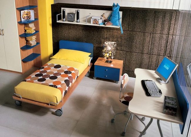 Yellow And Blue Kid'S Bedroom