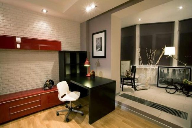 Red Lamp Workspace Statement