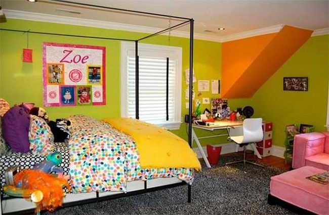 Spacious Bed, Complete Living
