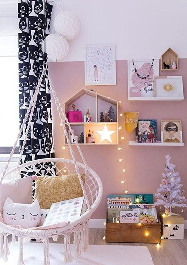 Cat-Lover'S Pink Bedroom
