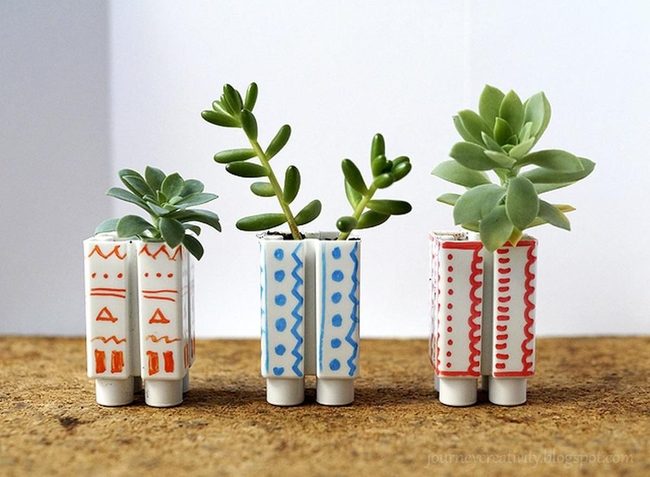Leg-Shaped Succulent Pots Red Blue