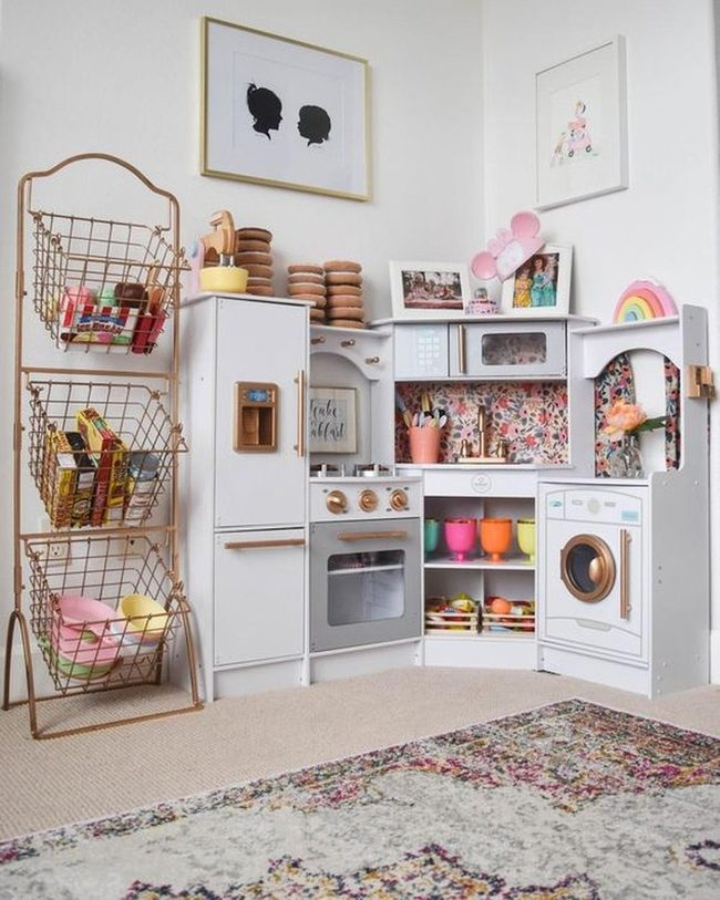 Soft Pastels, Organized Play
