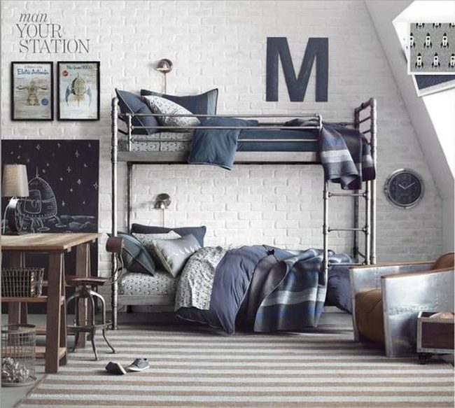 Navy Beds, White Brick Statement