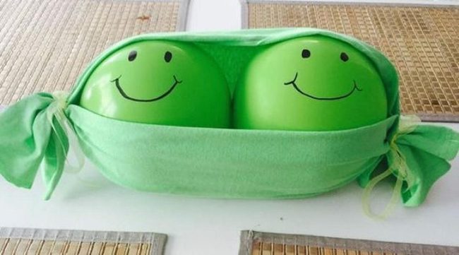 Green Pea Pod Balloons