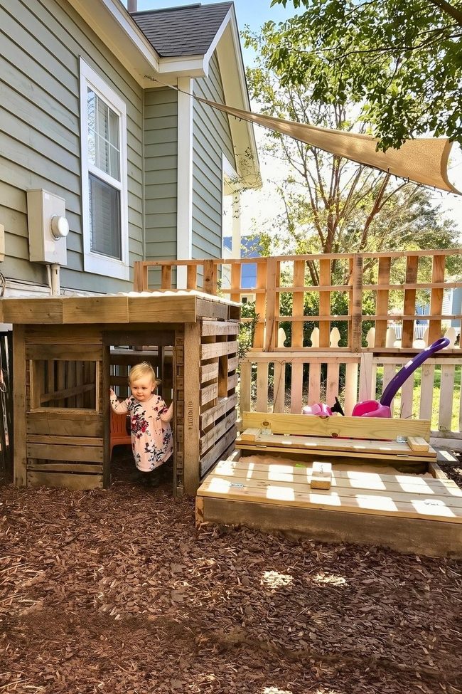 Blue Pallet Playhouse With Landscape Boxes