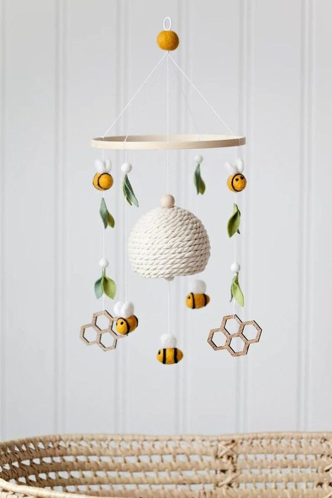 Felt Bee Mobile In Cream