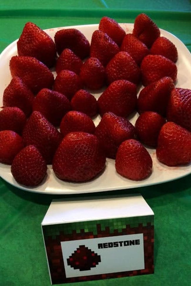 Strawberry Redstone Party Snacks