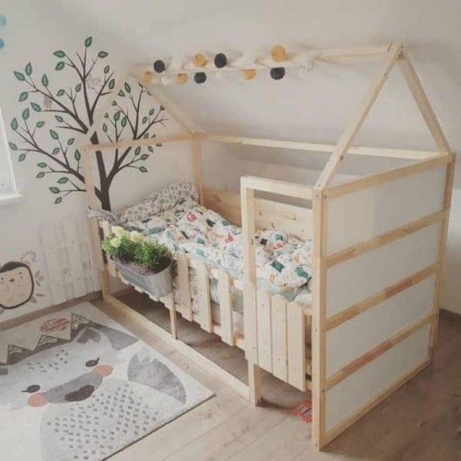 Timber Picket Fence Bed House