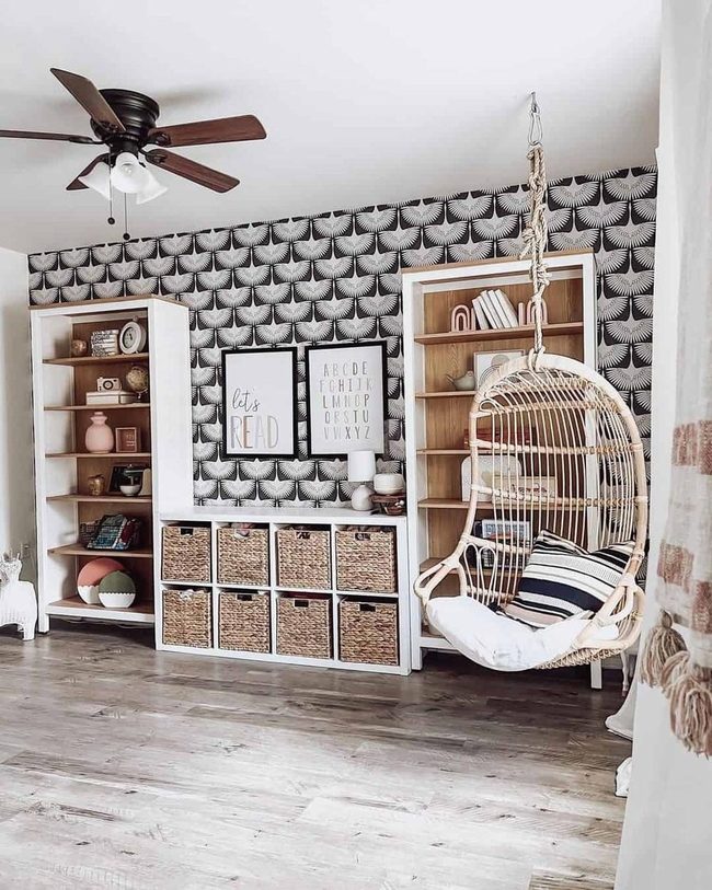 Black Swan Playroom Accent