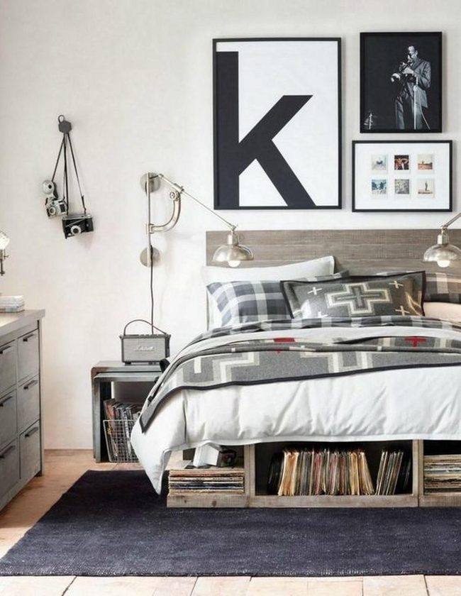 Wooden Shelves, Vinyl Records