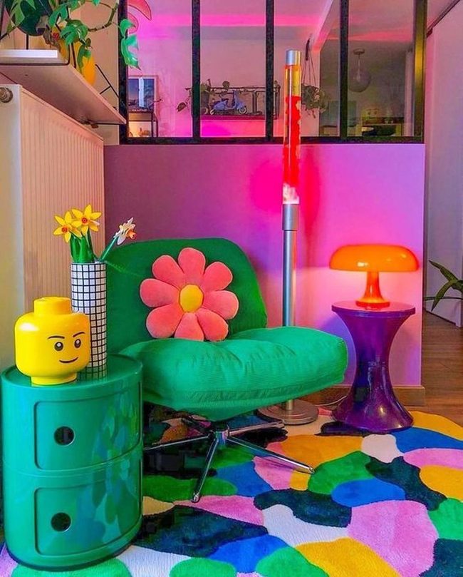Geometric Rainbow Burst Interior