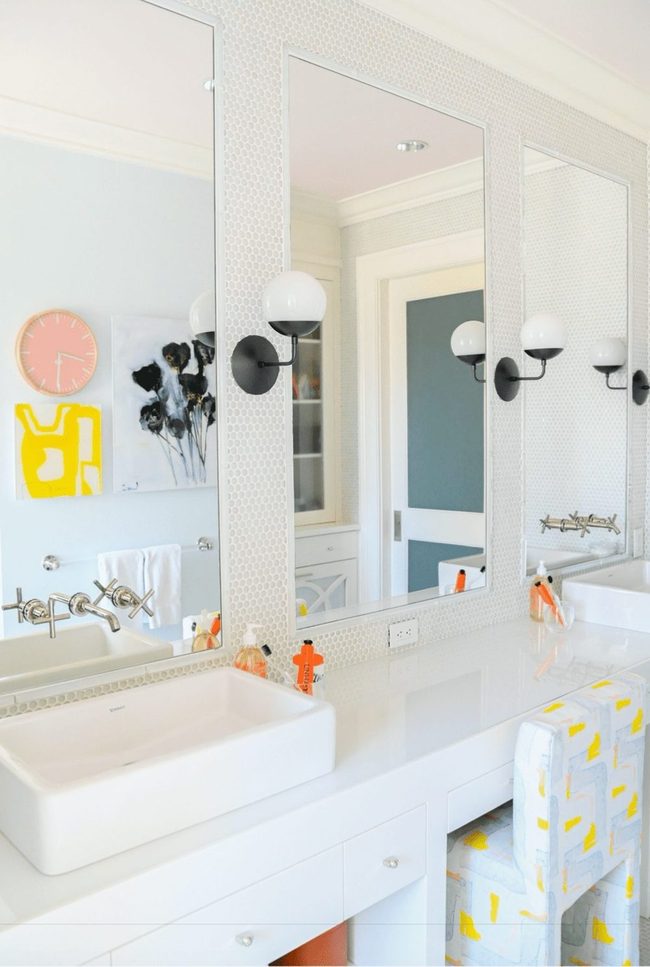 Painted Ceiling Pop Art Bathroom