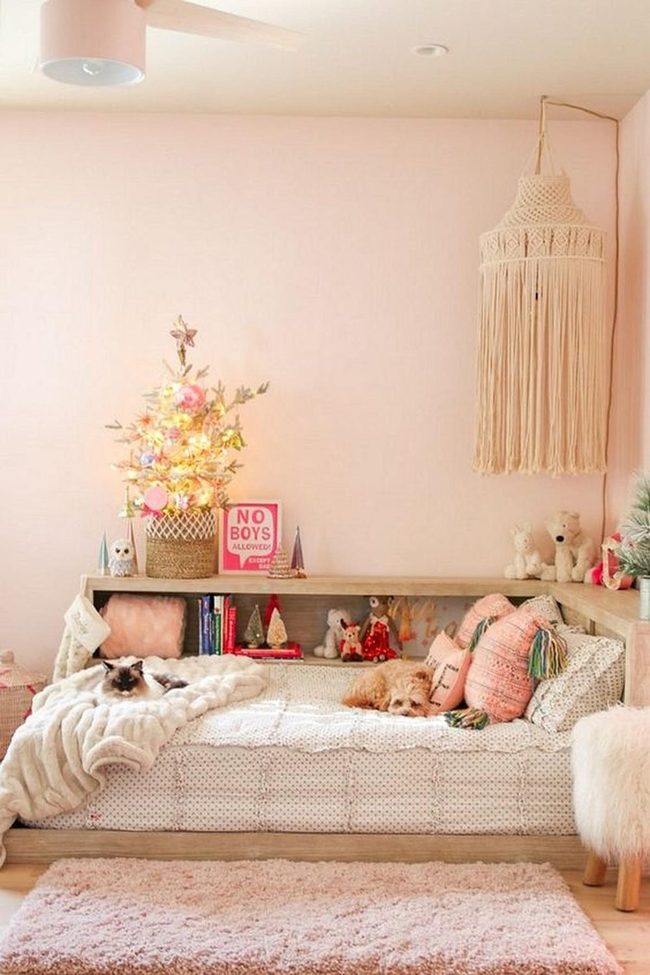 Pink Reading Nook With Lights