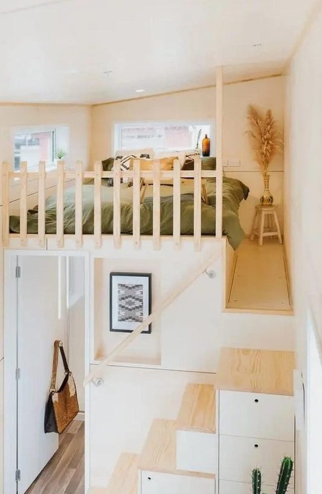 Sunlit Loft With Green Bedding