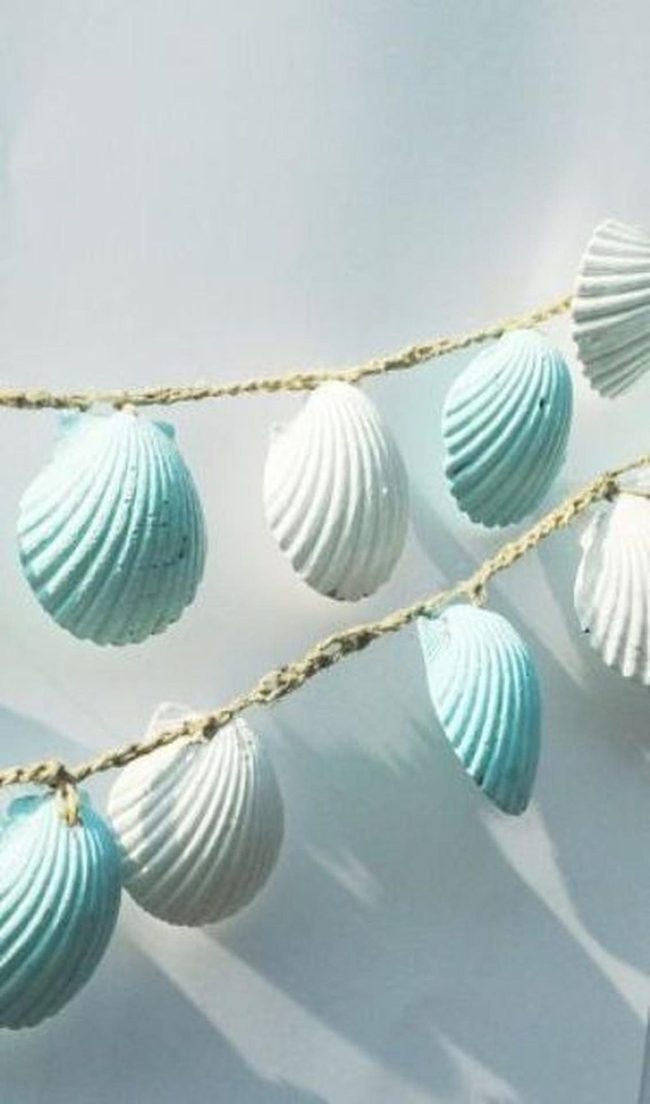 Light Blue Shell Garland