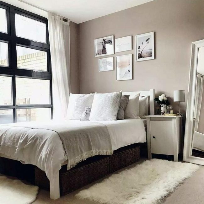 Taupe Walls, Personality Displayed
