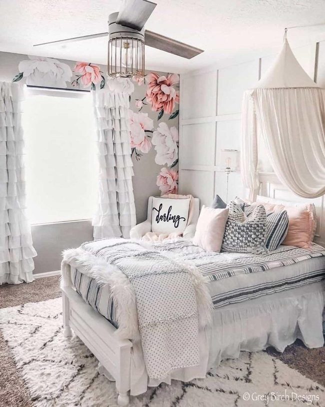 Gray Roses, Pink Dreams