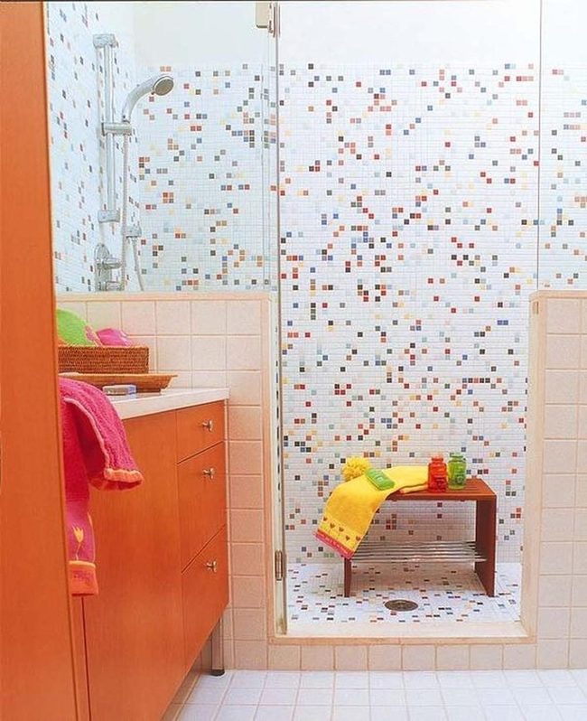 Mosaic Tiles Brighten Shower Space