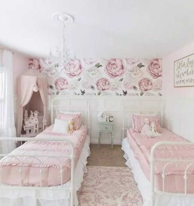 Pink Roses Twin Bedroom