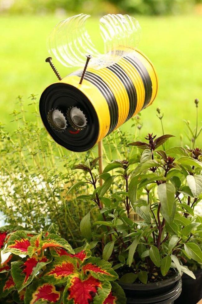 Recycled Tin Bee Garden Ornaments