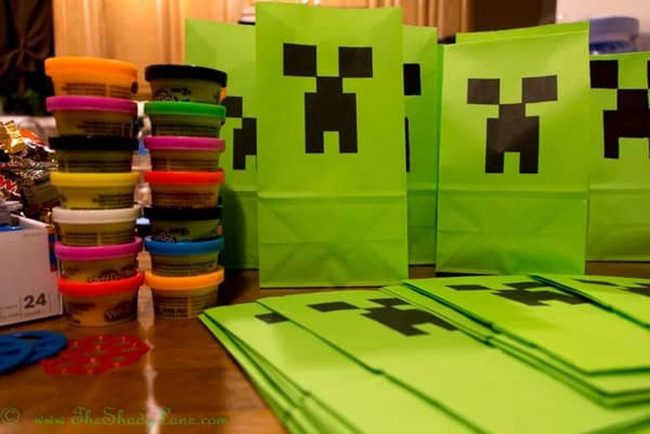 Creeper Face Green Party Bags