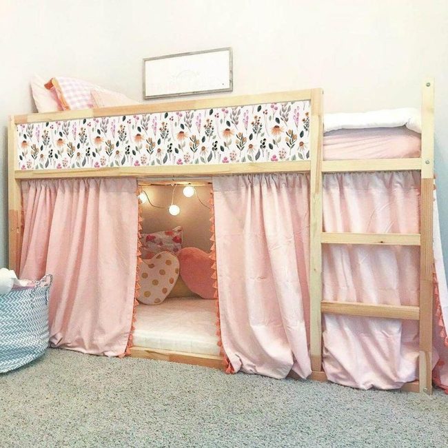 Flowered Vinyl Bed Stickers