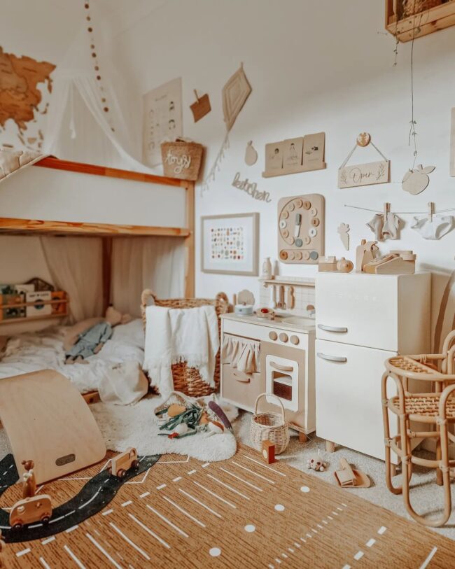 Rustic Charm in Nature-Inspired Playroom