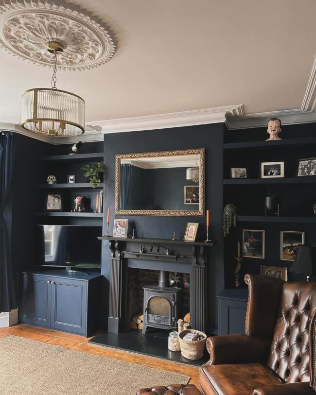Chic Shadows Infused with Contemporary Flair