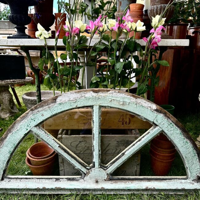 Whimsical Garden Frames for Stunning Decor