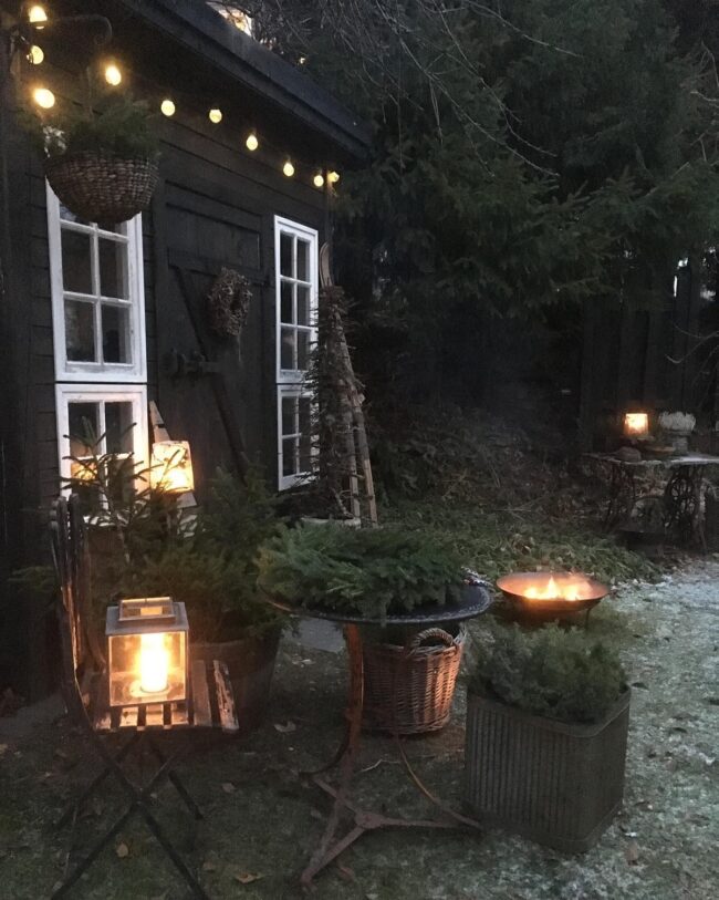 Inviting Winter Garden Illumination Ideas