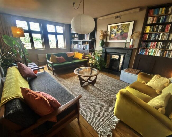 Charming Victorian Living Room Design Ideas
