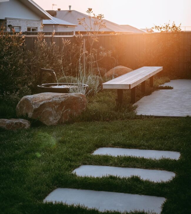 Tranquil Garden Retreat with Water Element